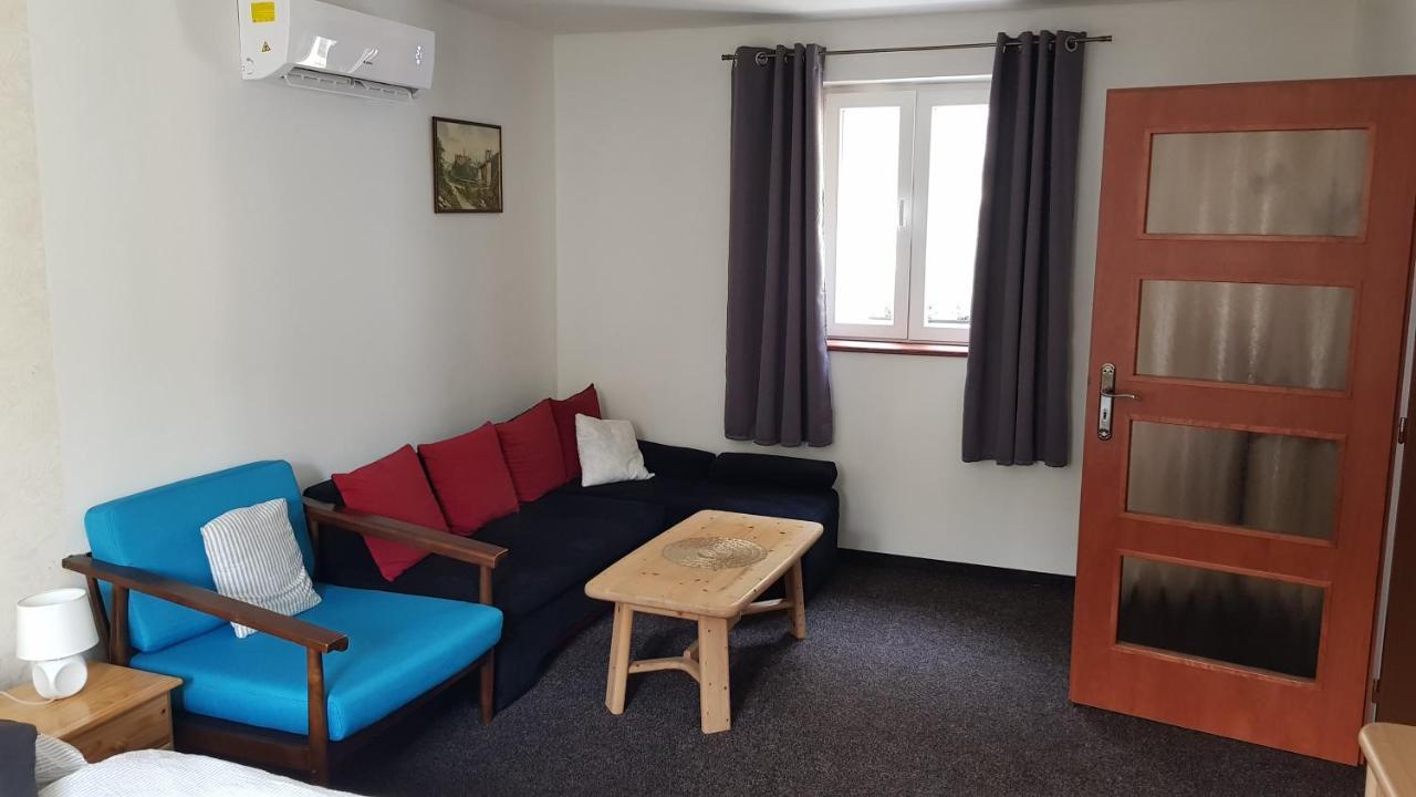 18Steps Apartment Loket ภายนอก รูปภาพ